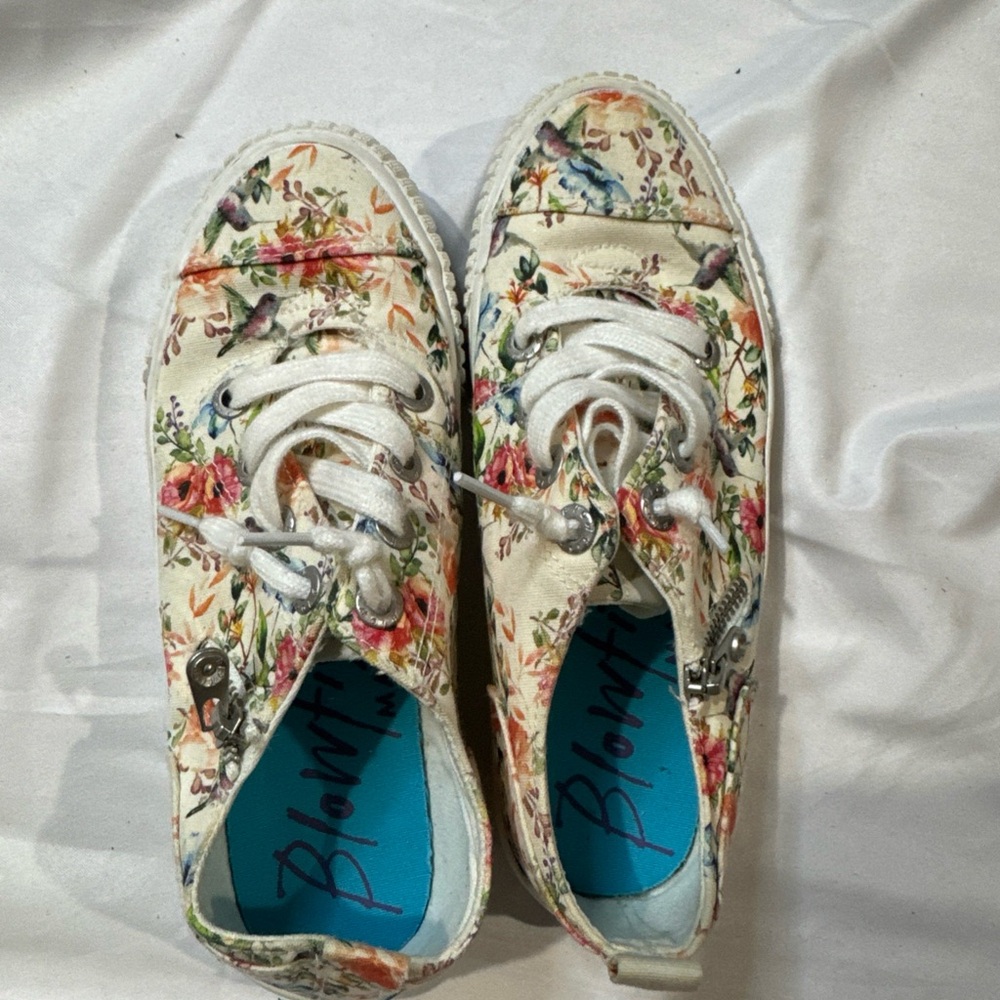 Malibu Women's Floral Canvas Sneakers - Cream